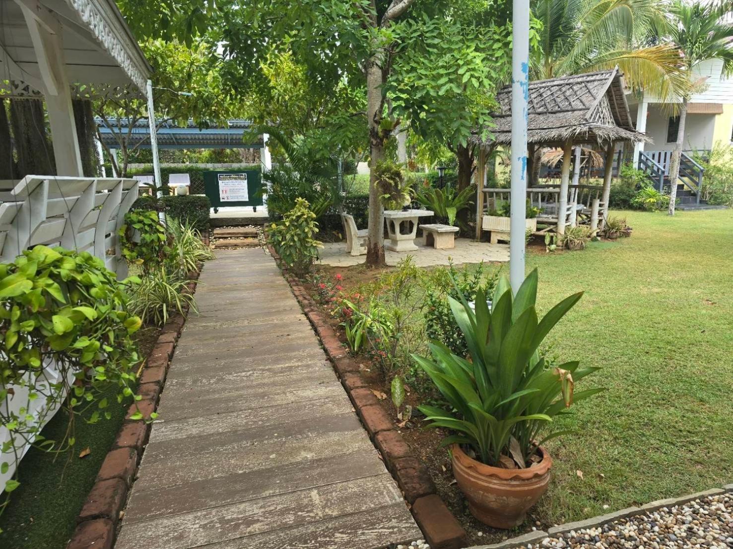 Happy Mind Resort Pran Buri Exterior foto